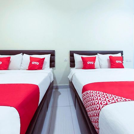 Super Oyo 90385 H3 Hotel Yong Peng Экстерьер фото
