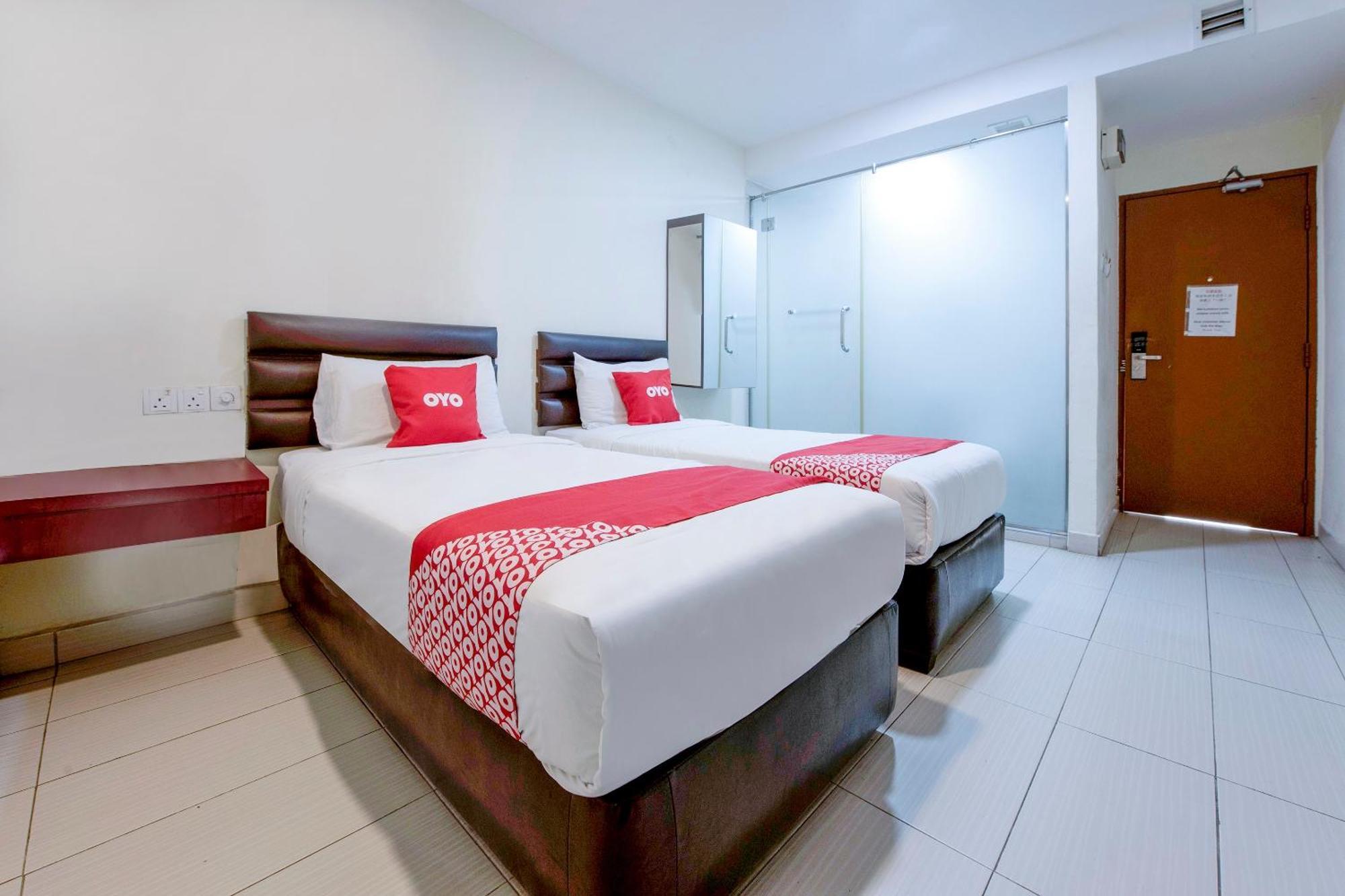 Super Oyo 90385 H3 Hotel Yong Peng Экстерьер фото